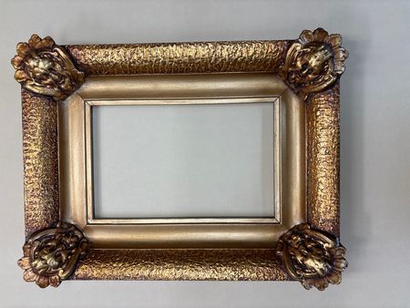 Rama drewniana stara, ręcznie zdobiona, złocenia szlachmetalem