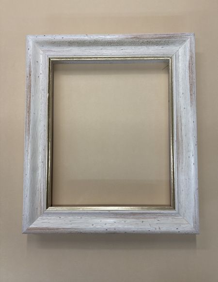 Rama drewniana w stylu prowansalskim, złamana biel